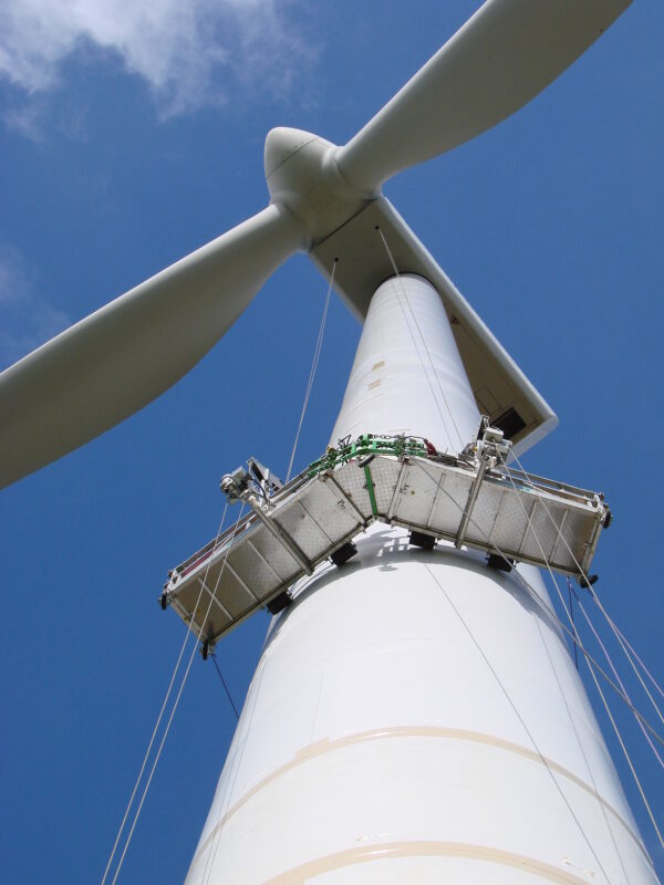 piattaforma a V ad angolazione regolabile per la manutenzione delle turbine eoliche